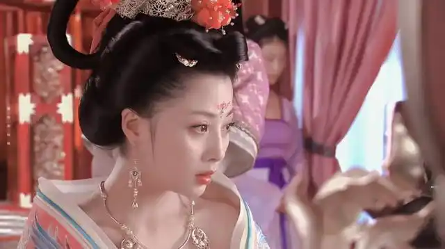 讲真,殷桃才是初代"又欲又纯"的代表吧|倪妮|武则天秘史|古装_网易