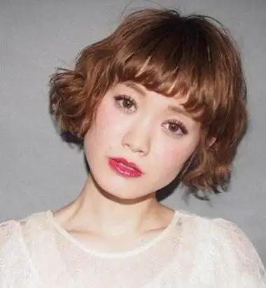 蛋卷头卷发图片 长发怎么烫蛋卷头好看(3)_发型师姐