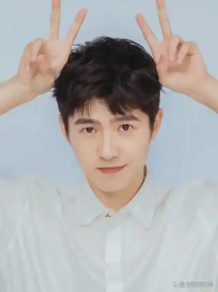 刘昊然与女经纪人传言发酵!颜值堪比周冬雨,绯闻细节曝光