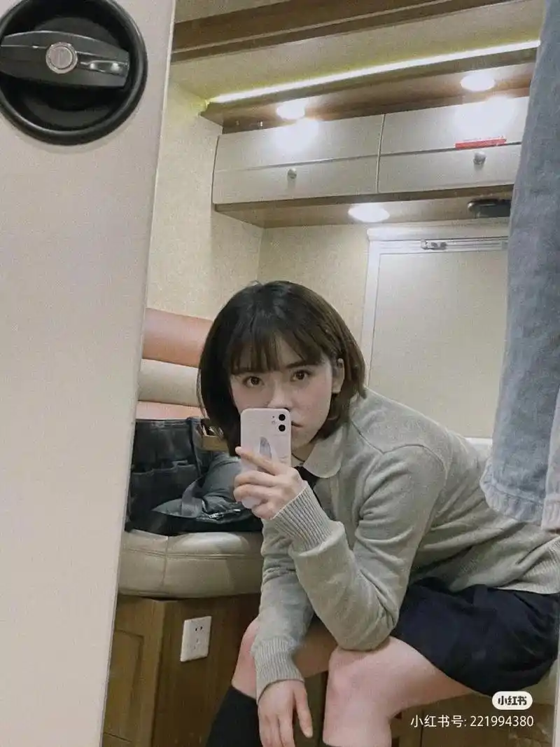 短发日系女孩喜欢喜欢喜欢沈月