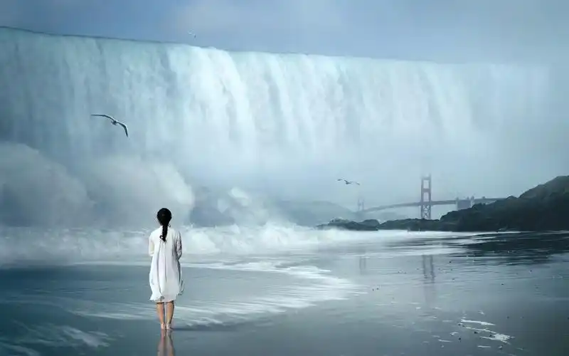 又是一个人在海边看风景