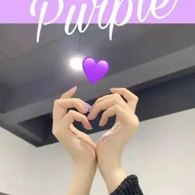 女生比心手势头像