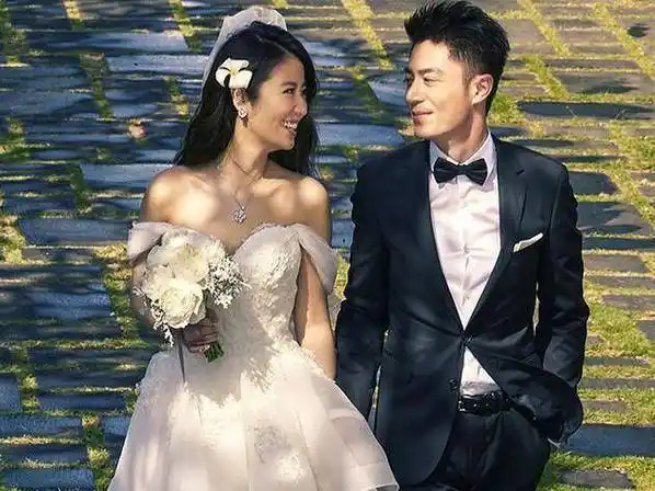 是爸爸的贴心小棉袄,长发及腰公主裙很淑女_霍建华_生日_父亲