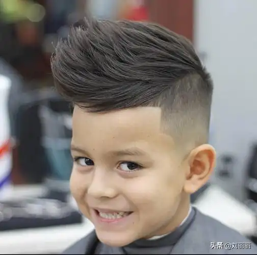 小男孩的发型图片,"最帅气"小男孩发型大合集 - 玉三网