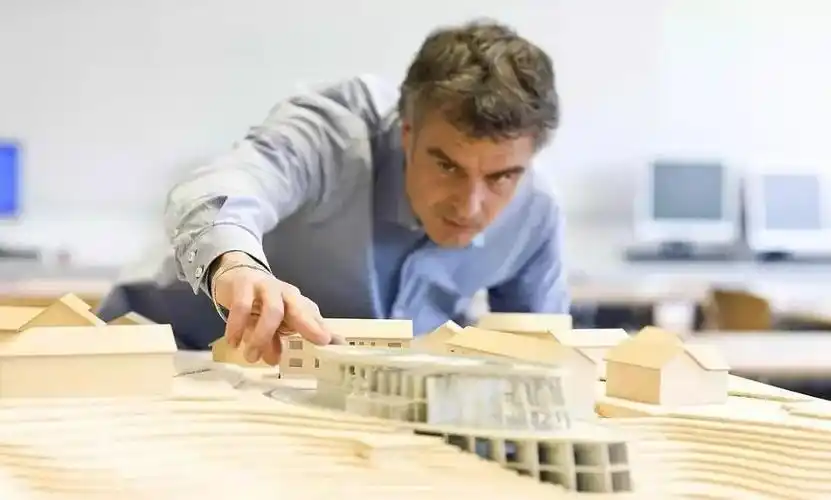 不单单是建筑本身:建筑师,城市规划师,景观建筑师,绘图设计人员,工业