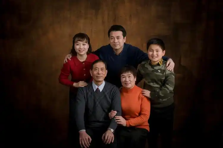 和谐温馨全家福