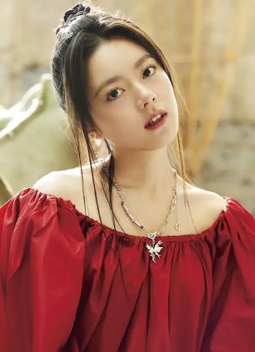 赵今麦春日花漾大片1440x2960分辨率查看