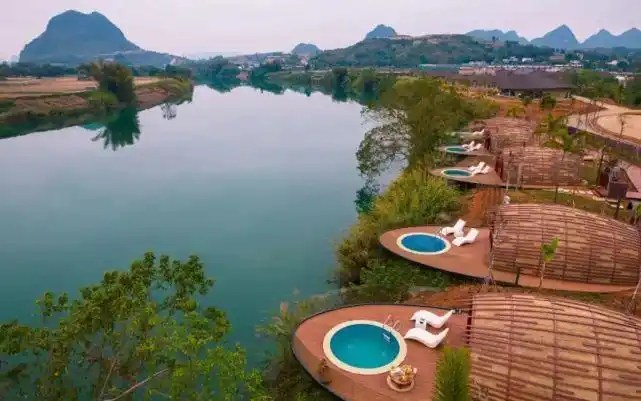 广西崇左在野宿集野白住户外泡池房,不出国置身"小东南亚"