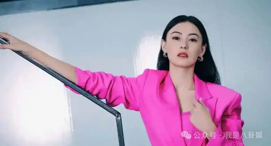 原创张柏芝患癌症孩子由谢霆锋抚养三胎生父传闻经纪公司正面回应了