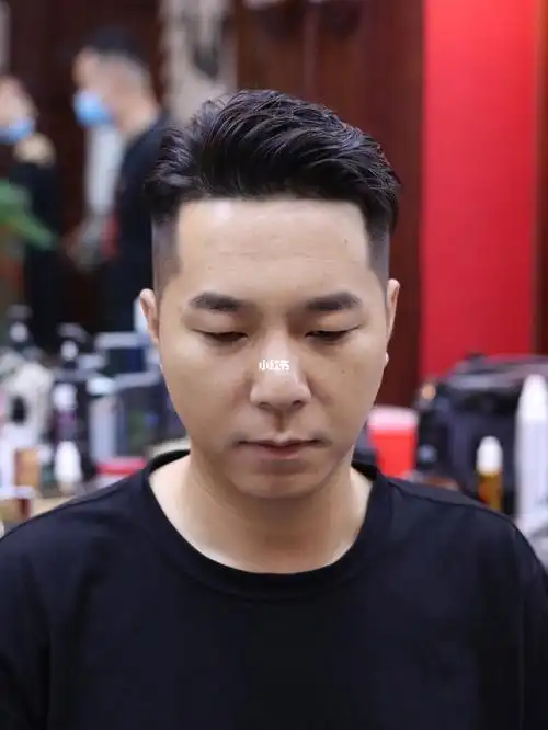 三七侧背_绅士男士理发(仁和新城店)攻略_男士发型_理发_时尚_发型