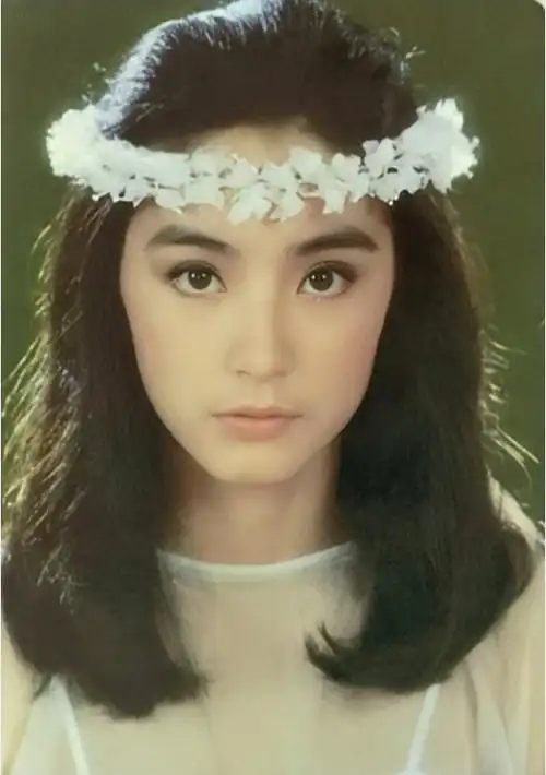 林青霞晒出17岁旧照,美到令人窒息!