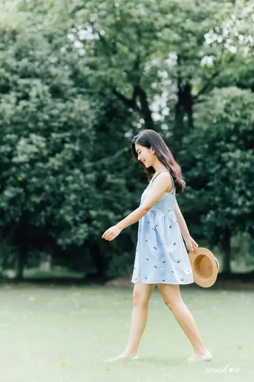 单人人像拍照,记住12个拍照姿势动作,拍照看起来自然,舒服好看