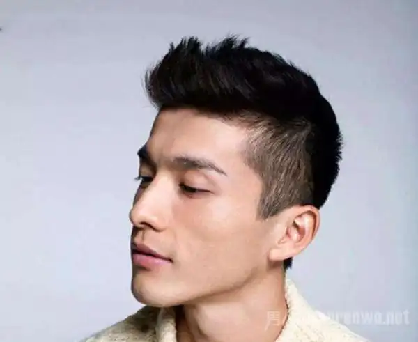 男生头发扁塌适合什么发型这三款发型才最适合你