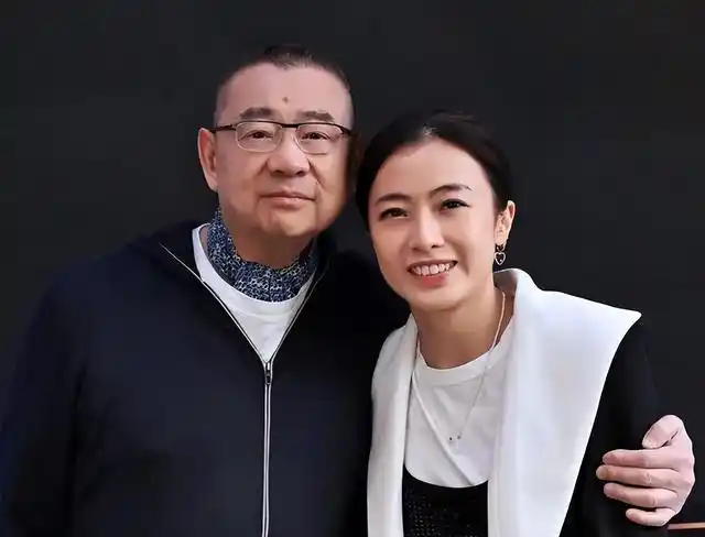 最清醒的港姐:小三上位却与原配亲如姐妹,不争产却赚上亿身家