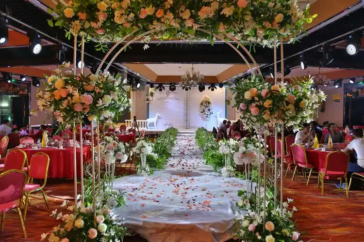 华泰大酒店一站式婚礼堂重装启航 双十一至双十二为期一个月促销