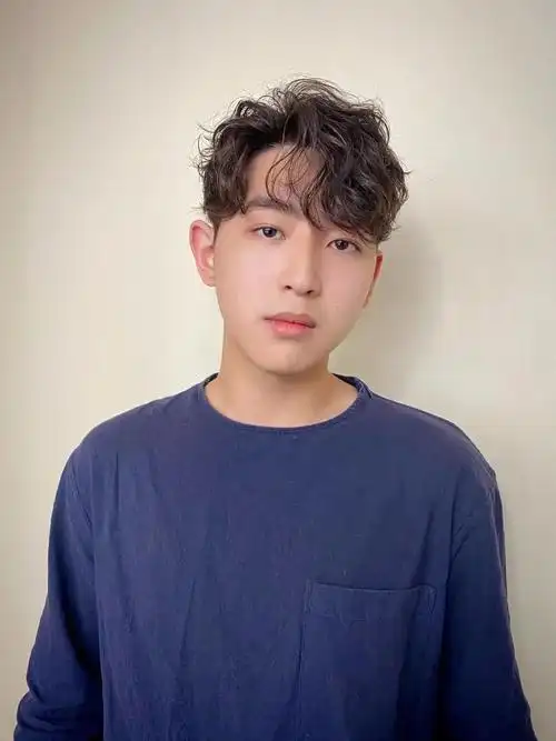 扁塌发有救了!12款"细软发"男生发型,让你发根立正站好,告别无神塌发