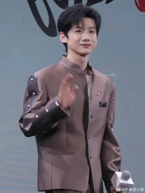 #白敬亭新中式西装造型##白敬亭好男大#