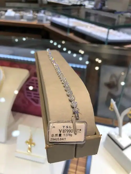 满满的高级感,请帮我推荐给富姐们#谢瑞麟  #手链  #谢瑞麟钻石手链