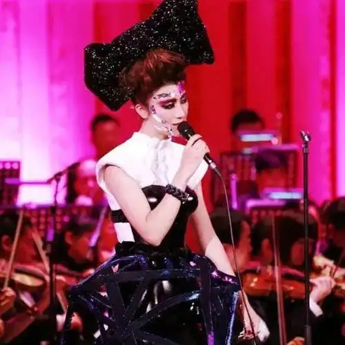 的寒门贵女,从冠军到黑心老板,原来我们误会她了|超女|尚雯婕|华晨宇