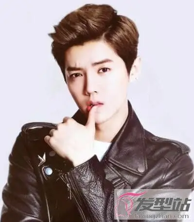 鹿晗三七分发型修颜洋气魅力加分