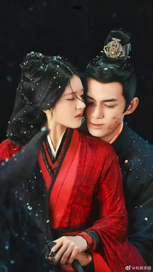 吴磊赵露思片场骑马花絮