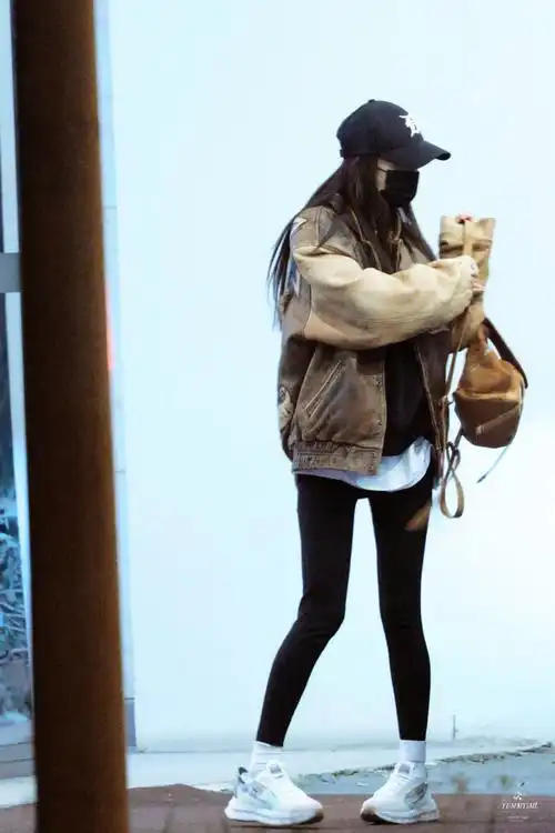 杨幂私服##杨幂上海机场穿搭##今日星拍放送