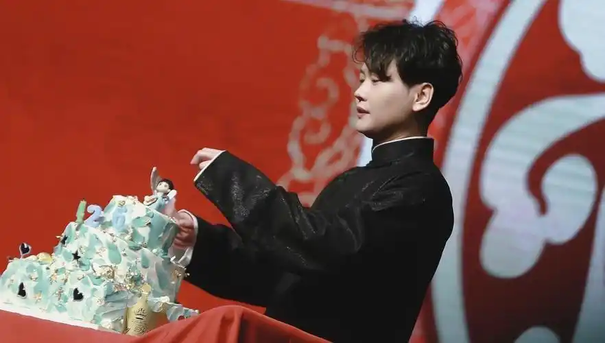 孟鹤堂 - 小熊姐姐