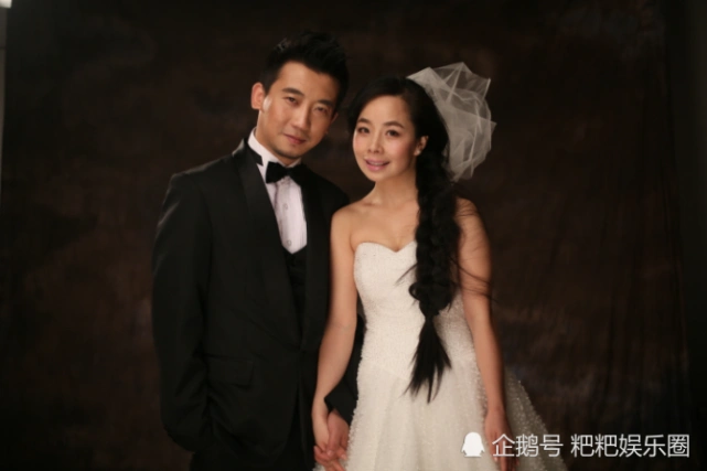 星光大道王二妮产子晒儿子正面照报喜当妈妈可真不容易