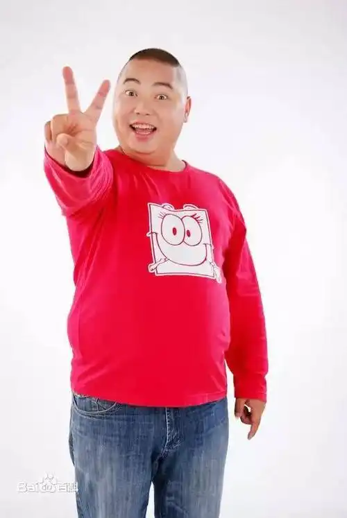 厚的闷 胖嘟胖嘟的萌墩 看起就嘿喜感～ 小编那天一定要和他来一张