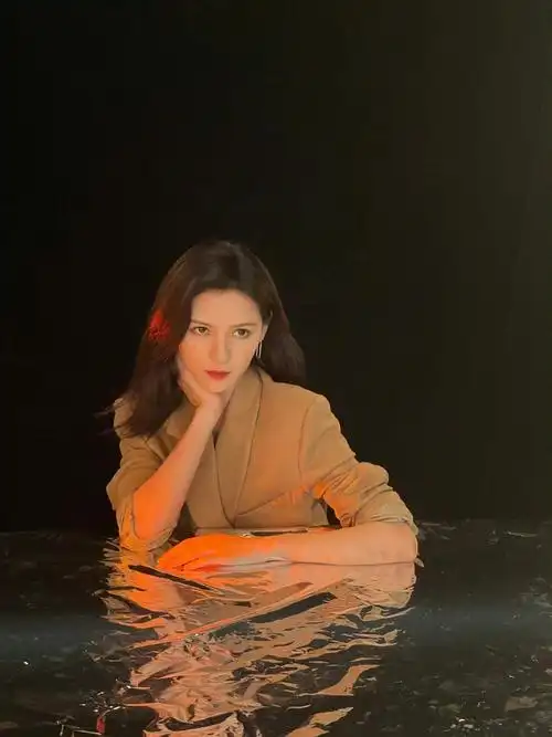 张予曦夜色暗涌时库存live图