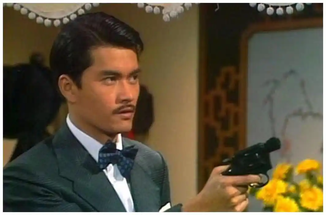 64岁吕良伟开直播庆生为经典角色增重40斤现在做不到了