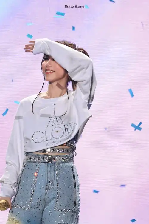 #邓紫棋iamgloria世界巡回演唱会#