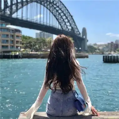 女生超唯美背影头像2020最新 人有时候容易变得无法自拔