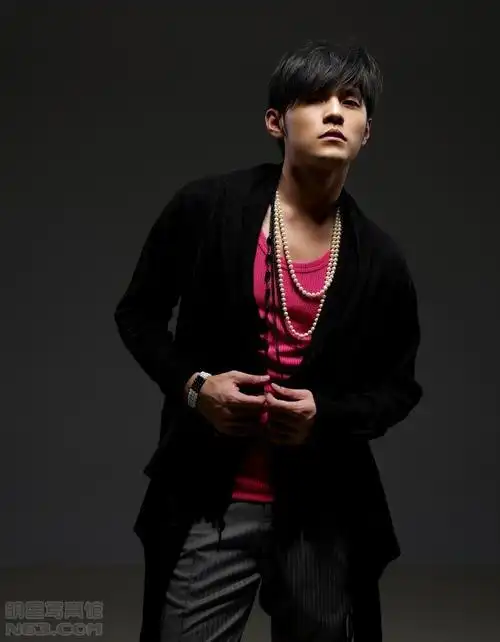 周杰伦写真-769x988.69k.大图-明星写真馆n63.com