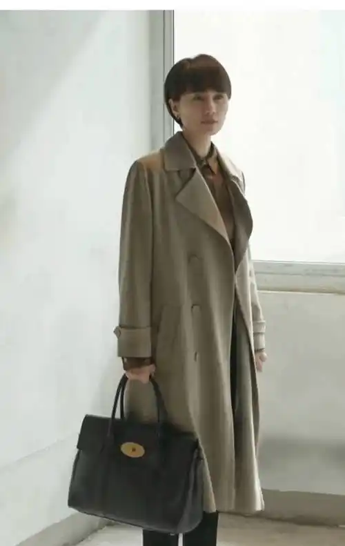 "袁泉风衣秘籍:穿出优雅高级感,美到炸裂!