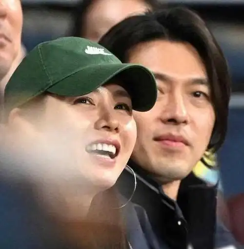 两对巨星夫妇玄彬孙艺珍宋仲基凯蒂同场秀恩爱堪称颜值盛宴