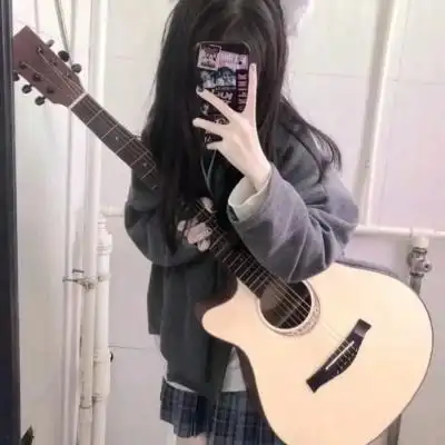 ins风格女头溺死在温柔的雨天