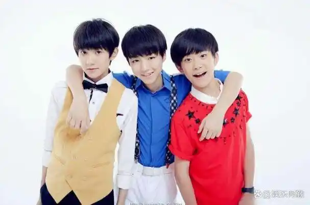 看了易烊千玺在外网爆火的视频才明白他的成功绝不是偶然