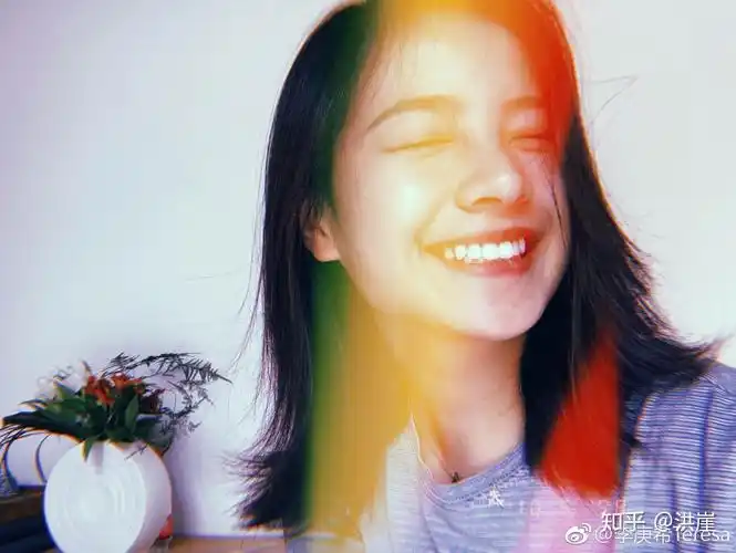 如何看待李庚希的长相