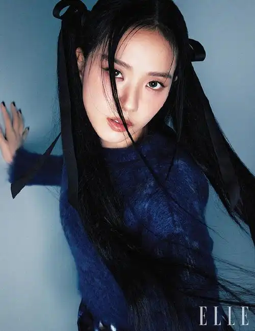 金智秀黑发双马尾造型##金智秀ellekorea8月号画报