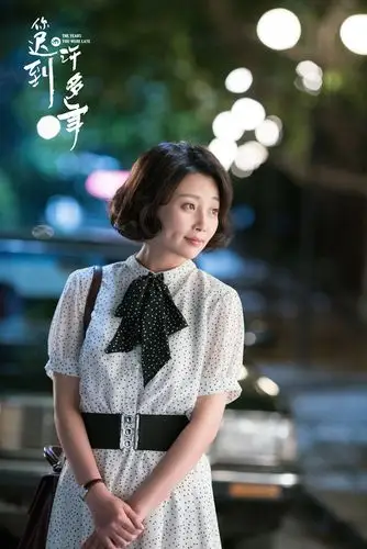 10 殷桃《你迟到的许多年》曝剧照    军中茉莉清雅迷人