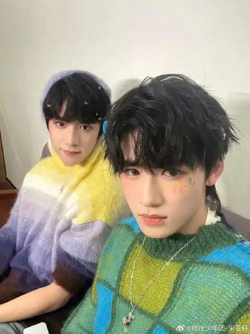 宋亚轩刘耀文双人曲获年度歌曲