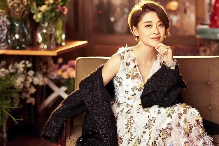 鄢颇|梅婷|曾剑_新浪新闻