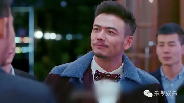 杨烁剧透《欢乐颂2》 小包总升任男一号