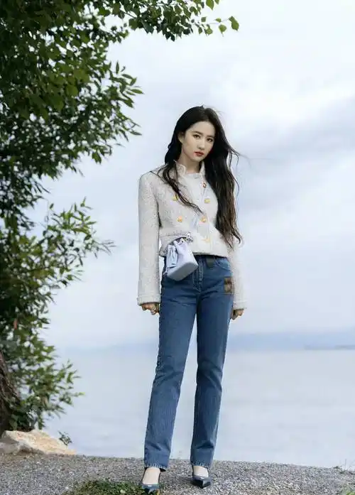 明星刘亦菲时尚合集:天仙姐姐,女神风范