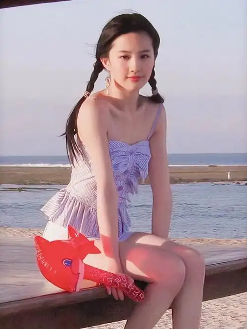 脱时灵气逼人岁月磨砺后仍是仙气飘飘#头像分享  #女生头像  #刘亦菲