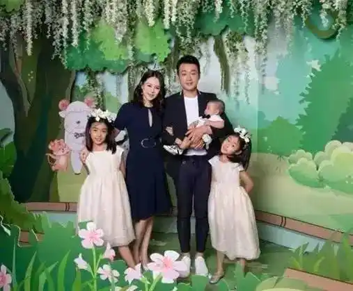 刘丹隔空喊话儿媳俩多回家其实刘恺威早就想要二胎网友想要儿子就直接