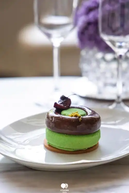 瑰丽沁蝶甜蜜来袭是高级珠宝坊还是奢华甜品屋