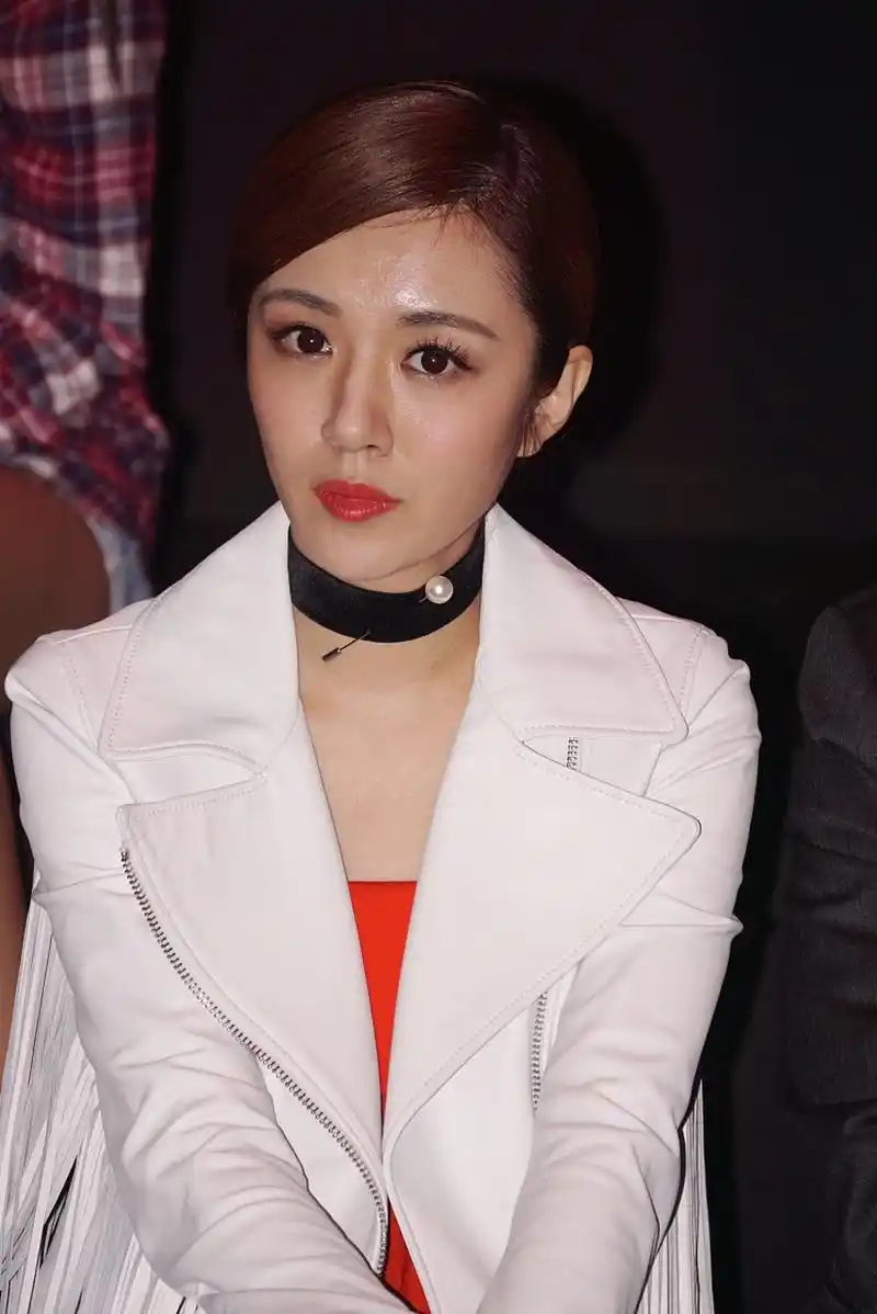 王晓晨醉酒抽烟# 果然不能把演员的荧幕形象和现实生活联系起来看