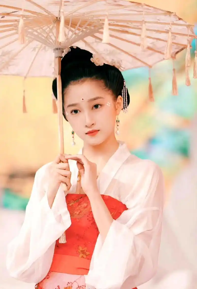 关晓彤#  真的觉得关晓彤古装绝了 太美了[比心]